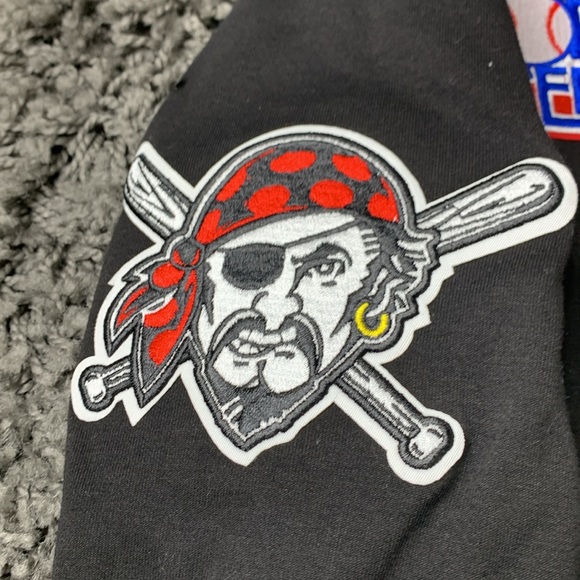 Men's Pittsburgh Pirates Pro Standard Black Championship Pullover Hoodie - Picture 10 of 16